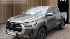 Braun Neu 2025 Toyota HiLux Comfort Abholung | 51.860 € (Guter Preis)