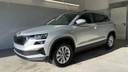 Gebraucht 2025 Skoda Karoq Selection SUV | 39.480 € (Fairer Preis)