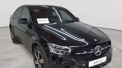 Gebraucht Mercedes GLC220 194 PS (142 kW) 2023 Obsidianschwarz metallic Coupé