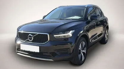 Gebraucht Volvo XC40 Core 163 PS (119 kW) 2022 Schwarz SUV