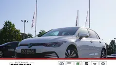 Gebraucht 2023 VW Golf VIII Move Kleinwagen | 23.985 € (Guter Preis)