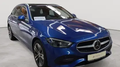 Gebraucht Mercedes C300e Avantgarde 204 PS (150 kW) 2023 Spektralblau metallic Kombi