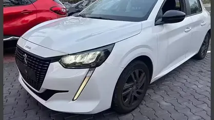 Gebraucht Peugeot 208 Allure 75 PS (55 kW) 2022 Weiß (weiss banquise) Kleinwagen