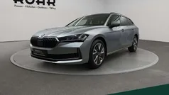 Silber Gebraucht 2025 Skoda Superb Selection Kombi | 38.870 € (Fairer Preis)
