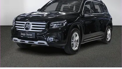 Unilack nachtschwarz Gebraucht 2024 Mercedes GLB200 SUV | 38.970 € (Fairer Preis)