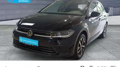 Deep black perleffekt (metallic) Gebraucht 2024 VW Polo Move Limousine | 22.950 € (Fairer Preis)