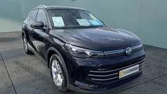 Schwarz Gebraucht 2024 VW Tiguan Elegance SUV | 39.880 € (Fairer Preis)