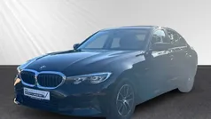 Schwarz Gebraucht 2022 BMW 318 Advantage Limousine | 26.990 € (Fairer Preis)