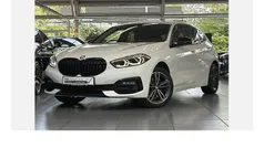 Alpinweiß uni Gebraucht 2022 BMW 118 Sport Line Kleinwagen | 22.480 € (Guter Preis)