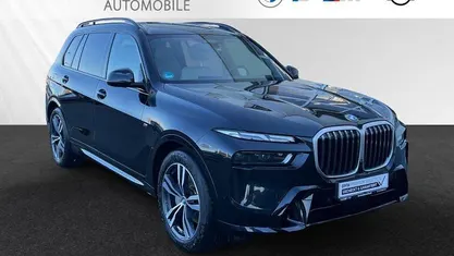 Usata BMW X7 Efficient Dynamics 352 CV (258 kW) 2025 Nero SUV