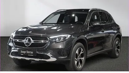 Gebraucht Mercedes GLC300e Avantgarde 333 PS (244 kW) 2024 Grau SUV