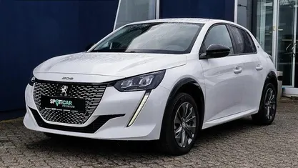 Gebraucht Peugeot e-208 Active 100 kW (136 PS) 2022 Weiß Kleinwagen