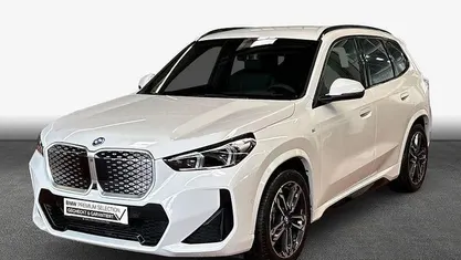 Weiß Neu 2025 BMW iX1 M Sport SUV | 56.690 € (Fairer Preis)