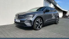 Grau Neu 2024 Renault Mégane Techno Limousine | 37.990 €