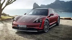 Rot Gebraucht 2022 Porsche Taycan 4S Cross Turismo Limousine | 69.690 € (Fairer Preis)