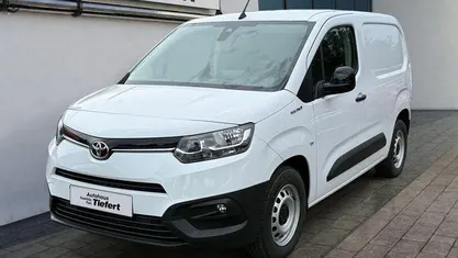 Gebraucht Toyota Proace City City 100 kW (136 PS) 2023 Ice white Van / Kleinbus