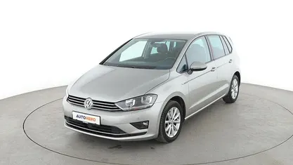 Grau Gebraucht 2015 VW Golf Sportsvan LOUNGE Van / Kleinbus | 13.270 € (Fairer Preis)