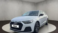 Gletscherweiß metallic/mythosschwarz metallic Gebraucht 2022 Audi A1 Sportback Ambiente Kleinwagen | 18.800 € (Guter Preis)
