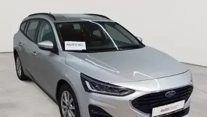Gebraucht Ford Focus Cool & Connect 120 PS (88 kW) 2022 Moondust silber metallic Kombi