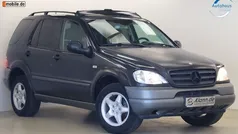 Schwarz Gebraucht 2001 Mercedes ML320 SUV | 2.999 € (Fairer Preis)
