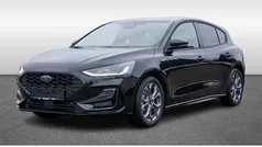 Schwarz / obsidianschwarz Gebraucht 2024 Ford Focus ST-Line Limousine | 23.515 € (Fairer Preis)