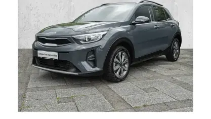 Gebraucht Kia Stonic Vision 84 PS (61 kW) 2022 Grau SUV