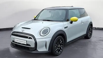 Gebraucht Mini Cooper SE Classic 135 kW (184 PS) 2021 Weiß Kleinwagen