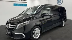 Gebraucht 2023 Mercedes V300 Avantgarde Edition Van / Kleinbus | 61.990 € (Fairer Preis)