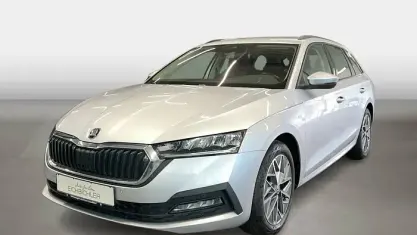 Gebraucht Skoda Octavia Ambition 150 PS (110 kW) 2022 Brillant silber Kombi