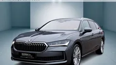 Graphitegrau metallic Gebraucht 2024 Skoda Superb Selection Kombi | 42.770 € (Fairer Preis)