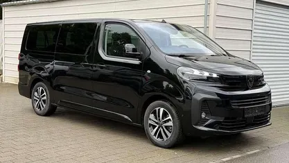 Perla nera schwarz Neu 2025 Peugeot Traveller Premium Van / Kleinbus | 44.490 € (Fairer Preis)