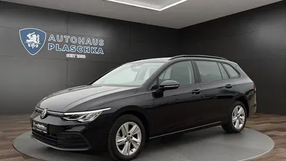 Deep black perleffekt (c9x) (schwarz) Gebraucht 2022 VW Golf VIII Life Limousine | 19.950 € (Fairer Preis)