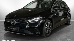 Metalliclack kosmosschwarz Gebraucht 2023 Mercedes B200 Progressive Van / Kleinbus | 30.680 € (Fairer Preis)