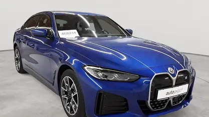 Gebraucht BMW i4 M Sport 250 kW (340 PS) 2023 M portimao blau metallic Limousine