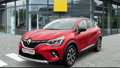 Begagnad Renault Captur Techno 91 HK (66 kW) 2023 Röd SUV