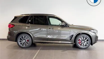 Neu BMW X5 M Sport 489 PS (359 kW) 2026 Grau SUV