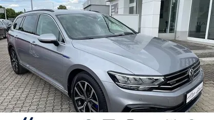 Silbern Gebraucht 2021 VW Passat GTE Kombi | 21.135 € (Fairer Preis)