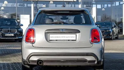 Gebraucht Mini ONE Classic 102 PS (75 kW) 2022 Moonwalk grey () Kleinwagen