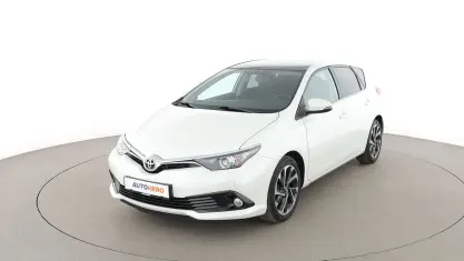 Gebraucht Toyota Auris Design 116 PS (85 kW) 2015 Weiß Limousine
