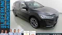 Obsidianschwarz Gebraucht 2023 Ford Focus ST-Line Kombi | 21.880 € (Guter Preis)