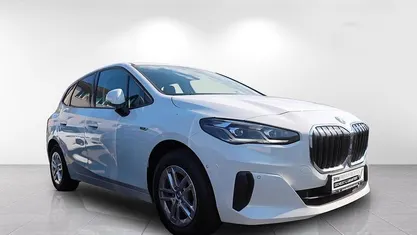 Gebraucht BMW 225 Active Tourer Luxury Line 245 PS (180 kW) 2022 Van / Kleinbus
