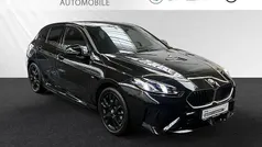 Saphirschwarz metallic Gebraucht 2024 BMW 120 M Sport Kleinwagen | 36.390 € (Guter Preis)