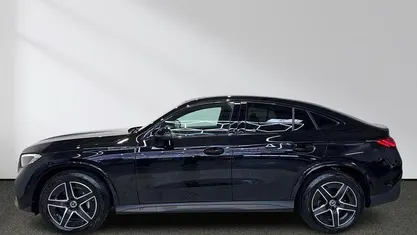 Gebraucht Mercedes GLC300 AMG 269 PS (197 kW) 2024 Lack obsidianschwarz Coupé