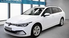 Weiß Gebraucht 2023 VW Golf VIII Life Kombi | 22.980 € (Fairer Preis)