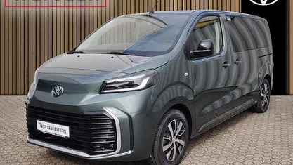 Gebraucht 2025 Toyota Proace Verso Kombi | 48.490 € (Fairer Preis)