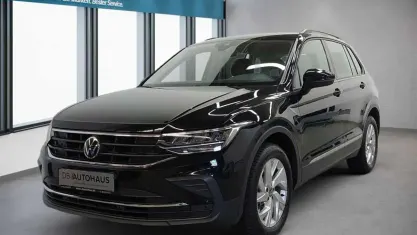 Gebraucht VW Tiguan Life 190 PS (139 kW) 2023 Schwarz SUV