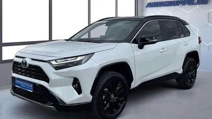 Gebraucht Toyota RAV4 Hybrid 178 PS (130 kW) 2025 Platinum weiss perleffekt SUV