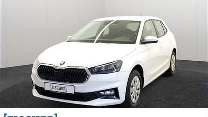 Nowe Skoda Fabia Essence 80 KM (58 kW) 2026 Biały Sedan/Limuzyna