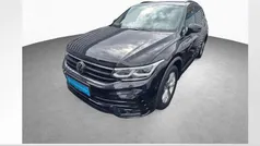 Deep black perleffekt Gebraucht 2024 VW Tiguan Allspace R-line SUV | 45.250 € (Fairer Preis)