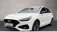 Weiss Gebraucht 2024 Hyundai i30 Advantage Limousine | 23.490 € (Fairer Preis)